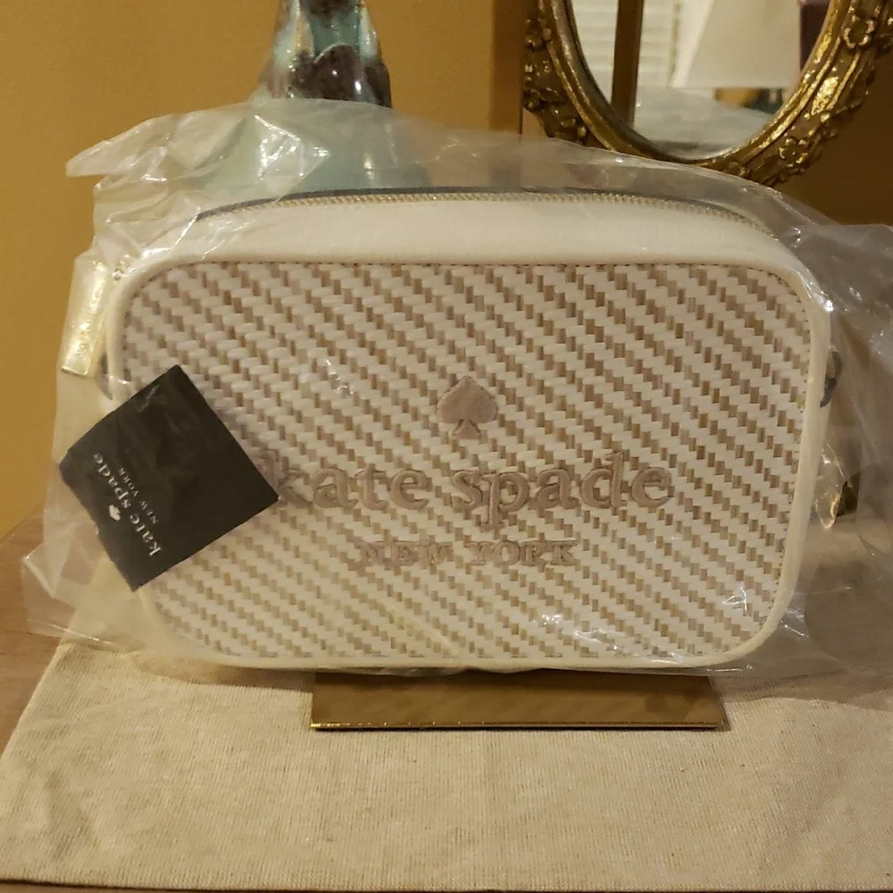 NWT! Kate Spade Cream and Tan Crossbody Bag ( OH SNAP ) - Picture 8 of 8